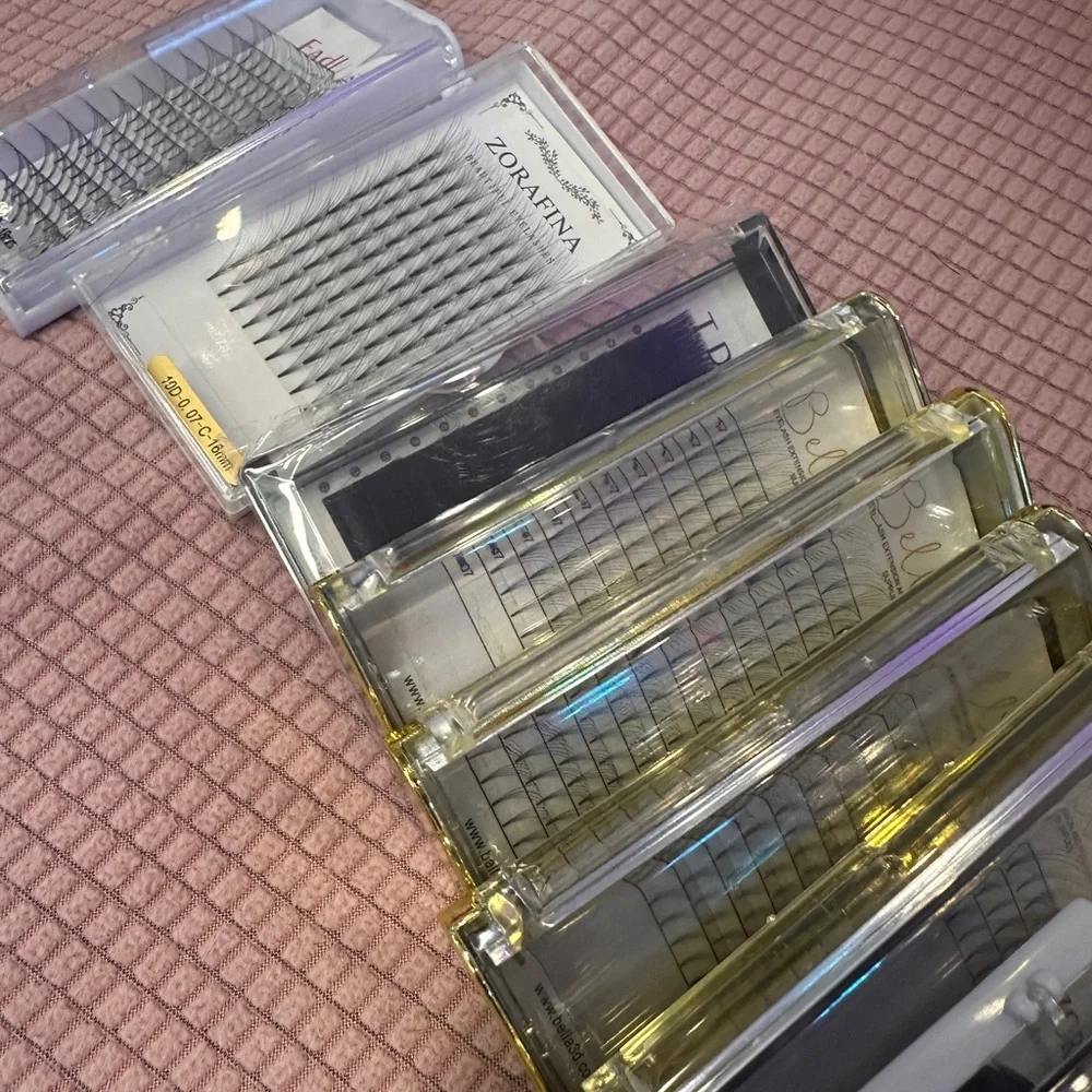 Long Eyelash Extension bundle - Picture 5 of 13